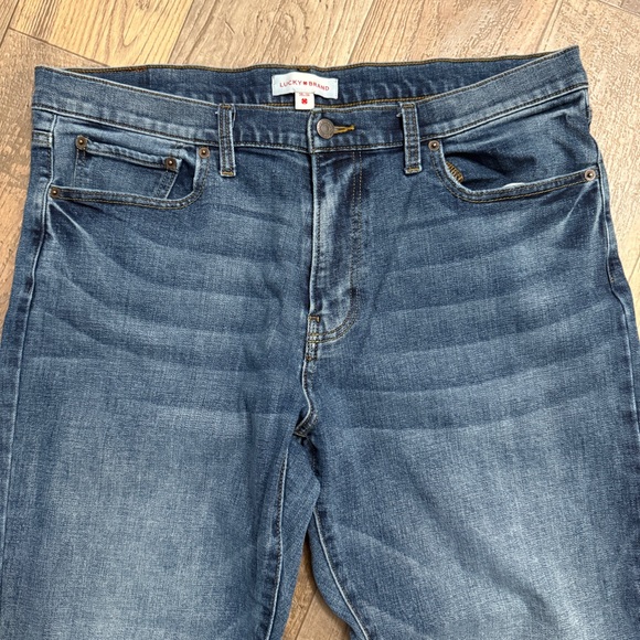 Lucky Brand Classic Blue Jeans Men’s 38x30 - Picture 2 of 5